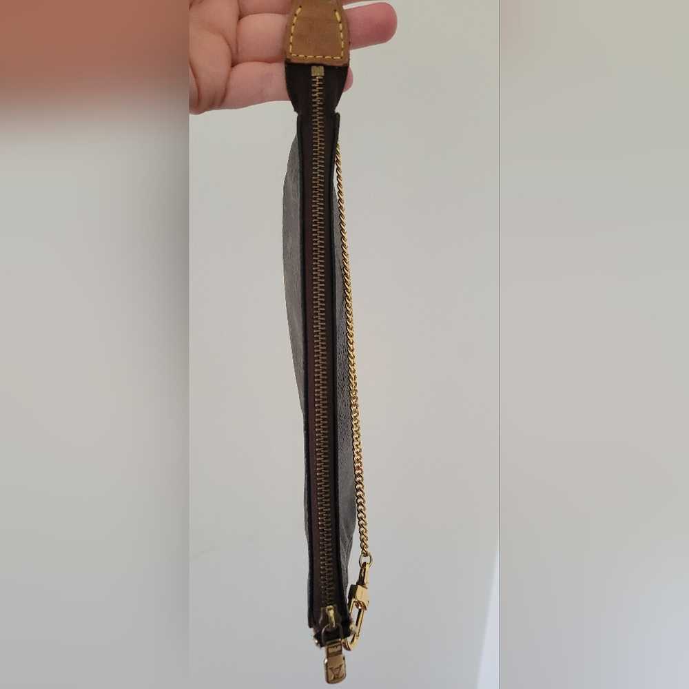 Louis Vuitton Monogram Crossbody with Gold Chain - Picture 12 of 14